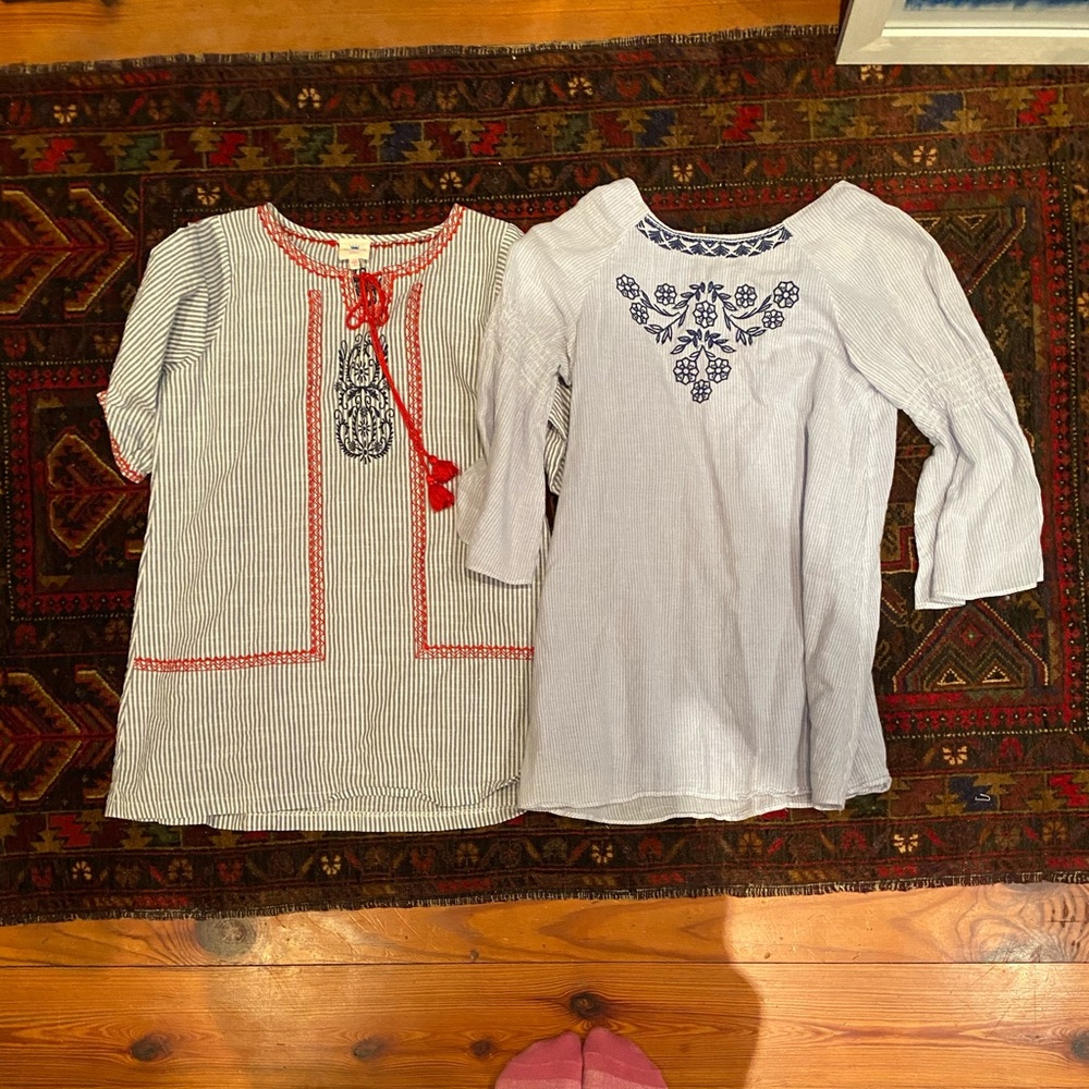 Girls blue and white tops